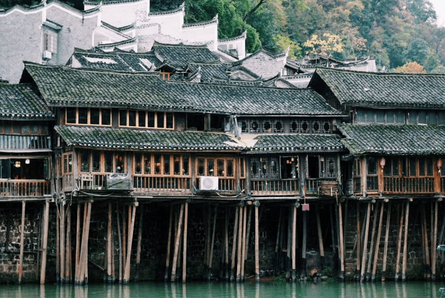 川西民居建筑风格特点(川东民居建筑文化特点)