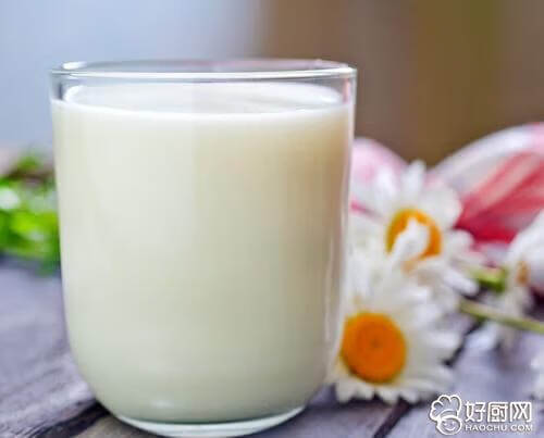 鸡蛋和牛奶能一起吃吗?(鸡蛋和牛奶能一起吃吗早餐)