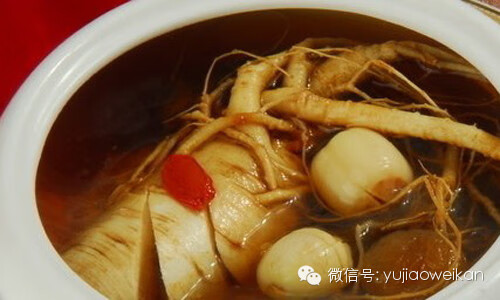 莲子的功效与作用(莲子和什么搭配最好)