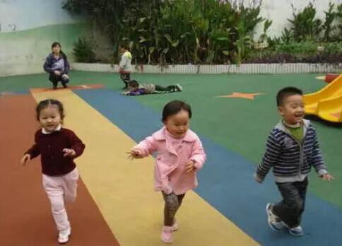 济南大风车幼儿园地址(济南大风车彩虹湖幼儿园)