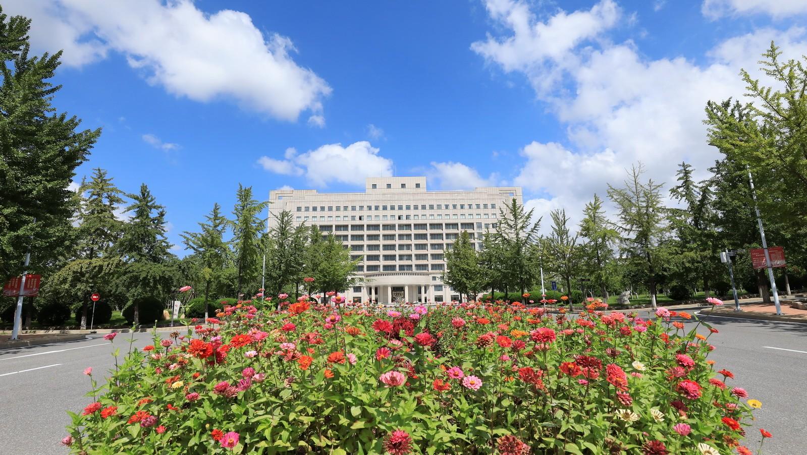 东北财经大学研究生院地址(东北财经大学考研科目)