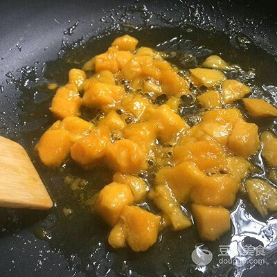 芒果慕斯(芒果慕斯杯)
