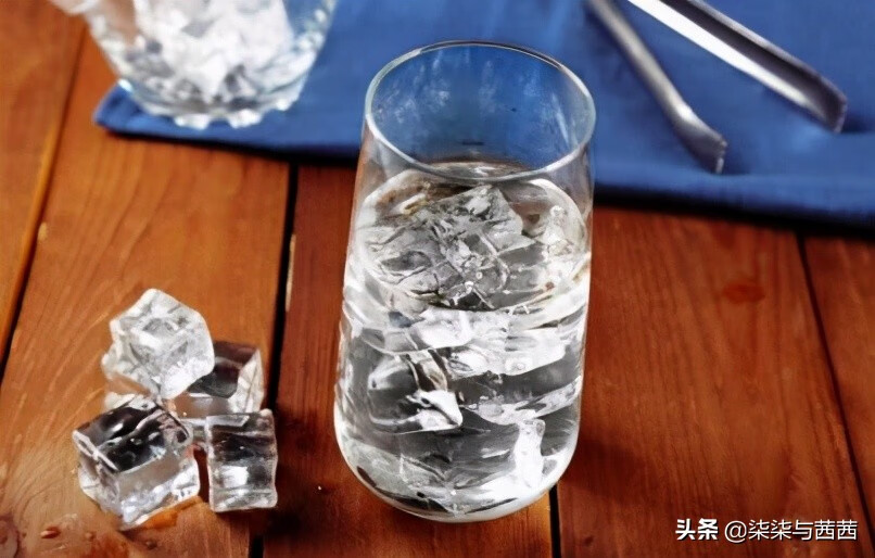 婴儿水中毒如何处理(婴儿水中毒自己会好吗)