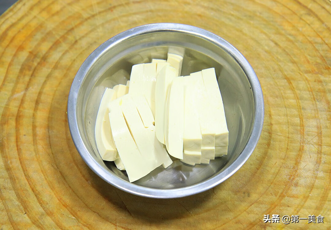 豆腐黄豆芽的做法大全(家常炒黄豆芽的做法)