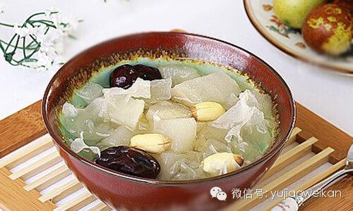 莲子的功效与作用(莲子和什么搭配最好)