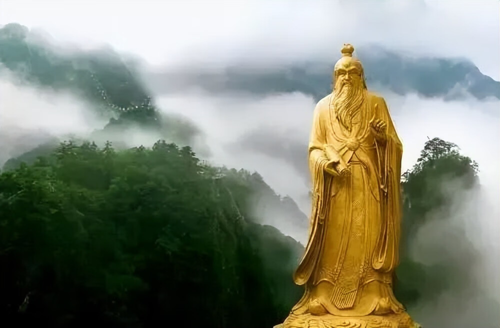 8月份去哪儿旅游合适(8月份适合旅游的地方)