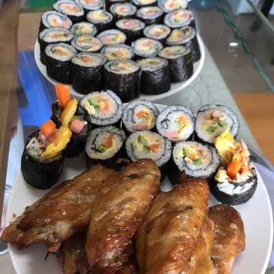 做寿司的材料和工具(寿司需要什么材料)