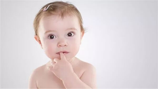 宝宝发烧后出疹子是什么原因(6岁儿童发烧后出疹子)