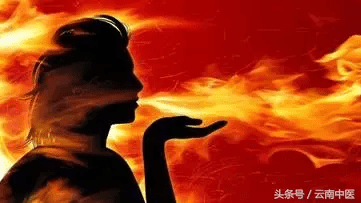 肝火旺盛的症状有哪些(女人肝火旺盛会出现哪些症状)