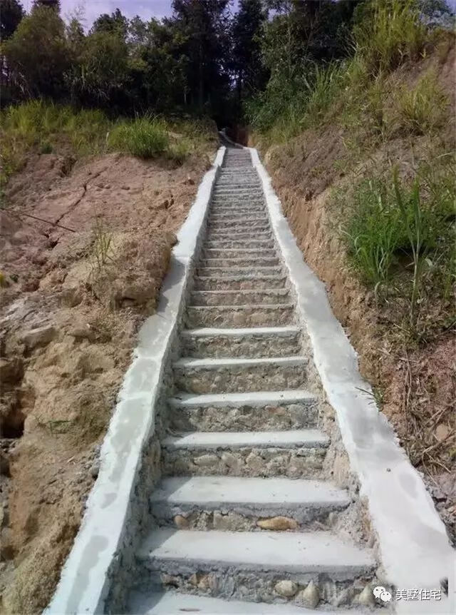 荒山废弃别墅(临崖别墅风水)