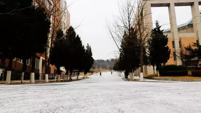 大连工业大学(大连理工研究生学院)