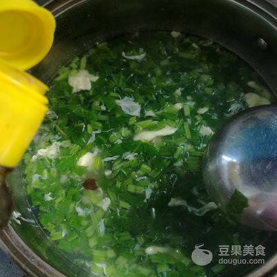 菠菜鸡蛋汤的家常做法(菠菜鸡蛋汤的禁忌)