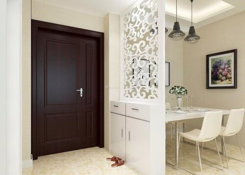 我们在选择进门屏风时,颜色和图案最好选择自己喜欢的,但是要与家里