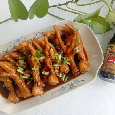 酱鸡爪子的做法大全(酱鸡爪鸡胗的做法)