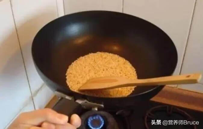 宝宝积食腹泻怎么办?(积食性腹泻怎么办)