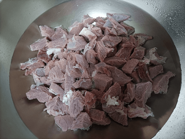 牛肉炖柿子用哪块牛肉(牛肉炖柿子咋做好吃)