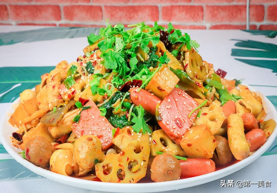 请问麻辣香锅怎么做(正宗的麻辣香锅怎么做)