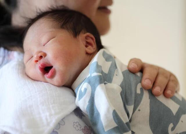 婴儿喂养(新生儿养育)