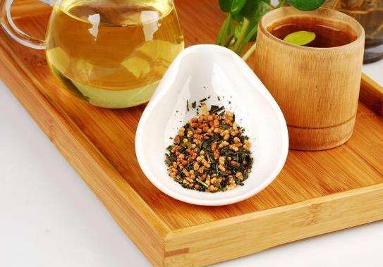 玄米茶是什么茶(玄米茶有什么功效)