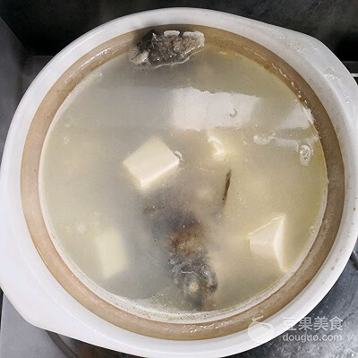 鲫鱼豆腐汤的做法(鱼豆腐汤)