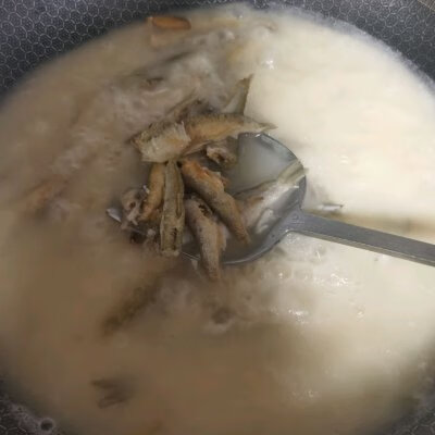 鱼汤的做法步骤(做鱼汤的步骤)