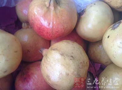 石榴吃法介绍(石榴的各种吃法)