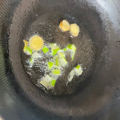 咖喱鸡块饭(咖喱鸡块图片)