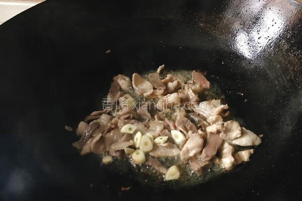 胡萝卜炒肉的家常做法(胡萝卜炒肉怎么炒)