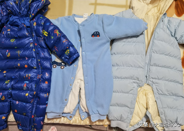 婴儿衣服(婴幼儿童装品牌排行榜)