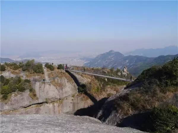 方山正门是哪个门(大门对山怎么化解)