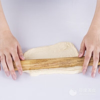 甜甜圈的做法和配方(甜甜圈的做法步骤)