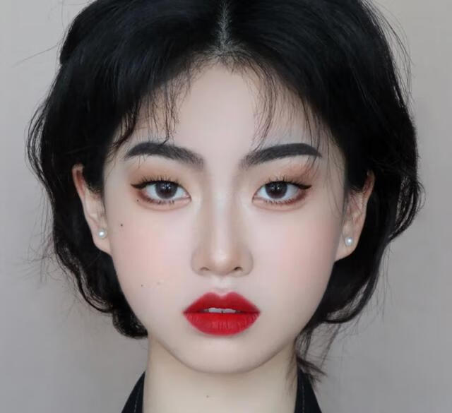 单眼皮大眼妆容(单眼皮放大眼睛的眼妆)