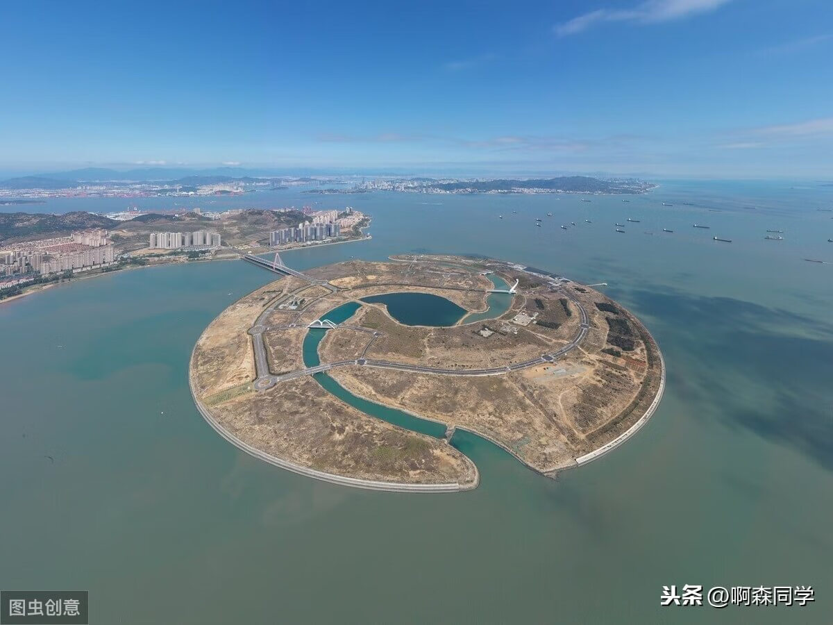 二,漳州兴建的大型人工岛"双鱼岛"