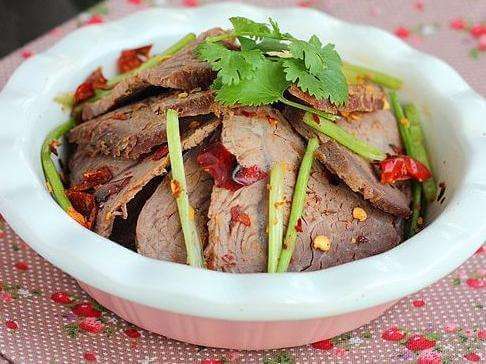 鱼腥草的吃法大全(鱼腥草泡水喝有什么功效)