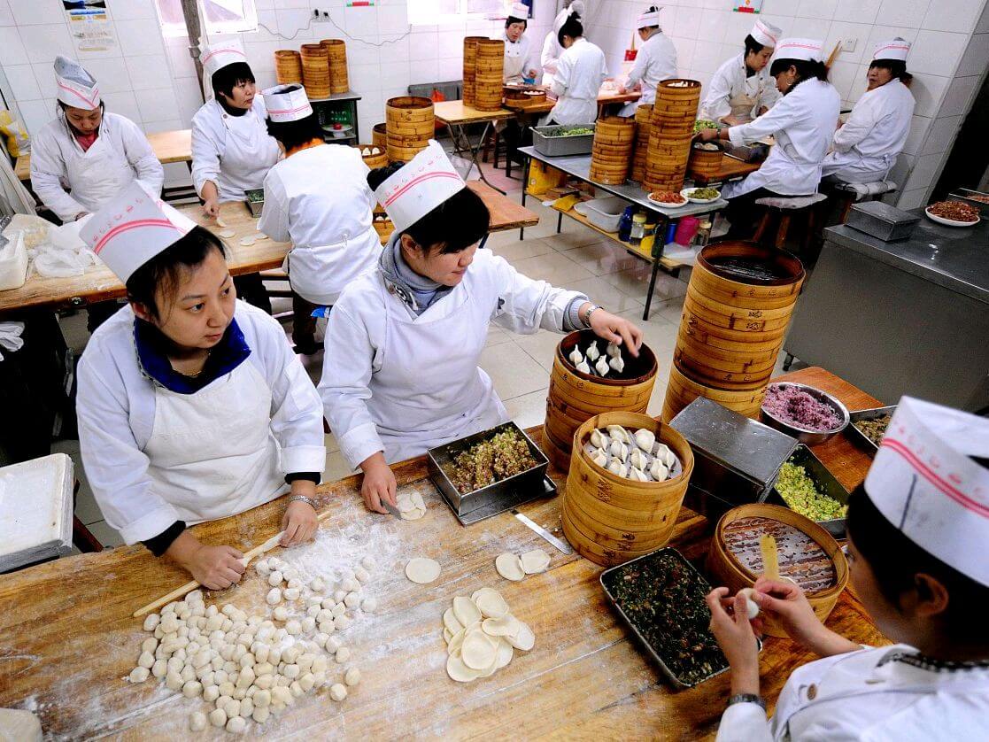 饺子皮的做法步骤(用不完的饺子皮新吃法)