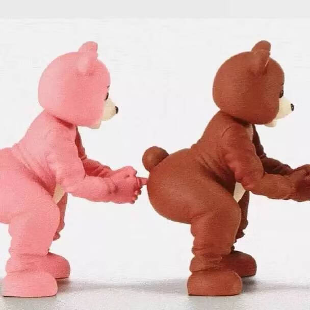 不留意时向肛门区域做大力突刺,台湾又称之为「拜观音」或「爆菊花」