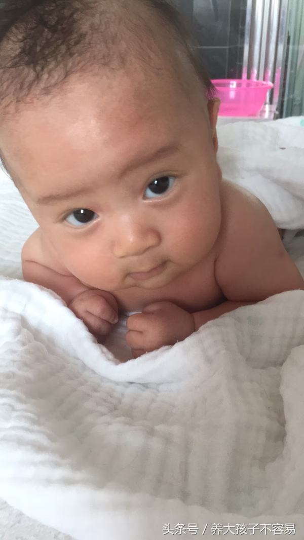 四个月的婴儿腹泻怎么办(三四个月宝宝腹泻怎么办)