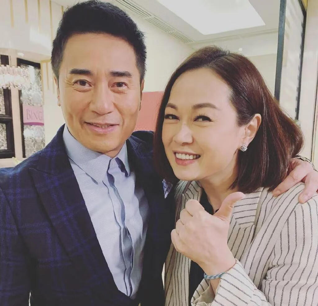 不过,从姚莹莹在社交平台发布的照片来看,她的状态其实还可以,化了妆