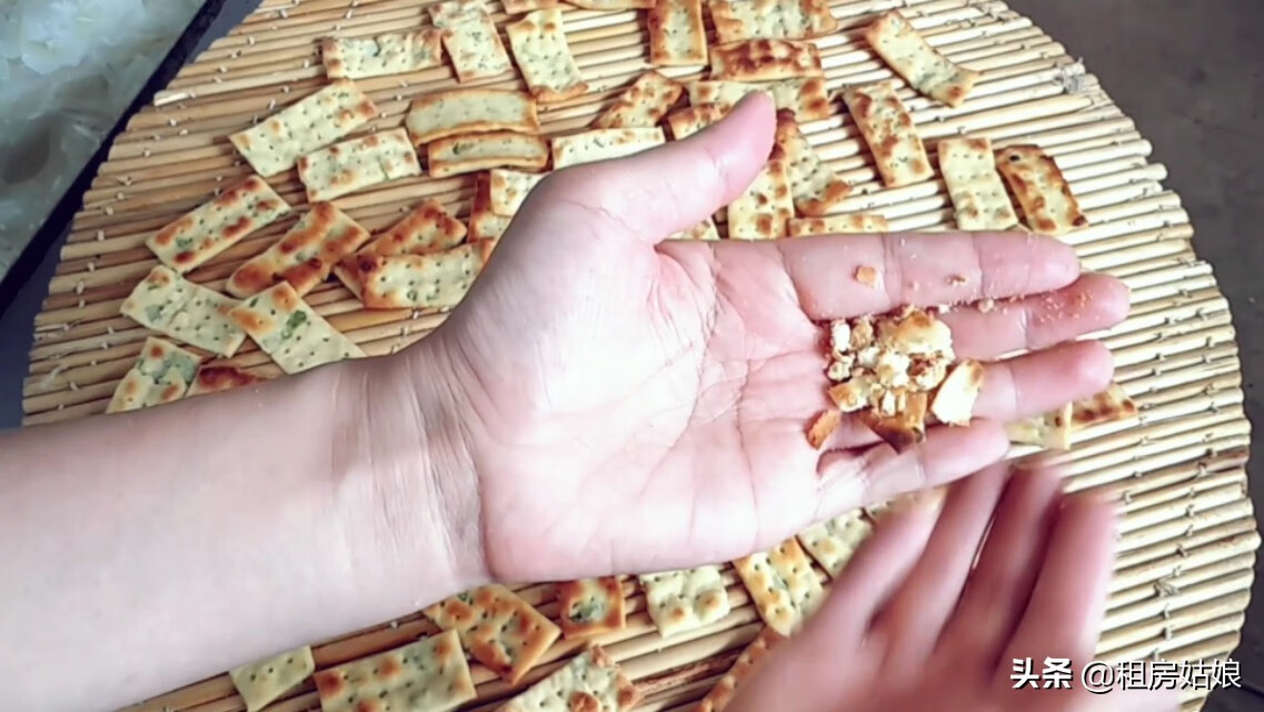 自制苏打饼干的做法(家庭自制苏打饼干的做法)