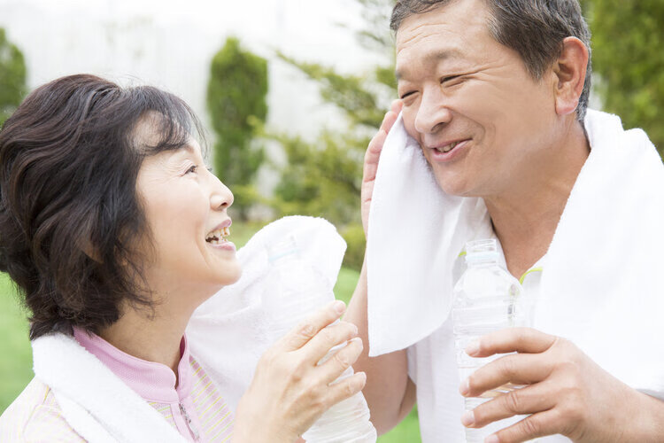 性生活多久一次比较合理(夫妻生活几天一次算正常)
