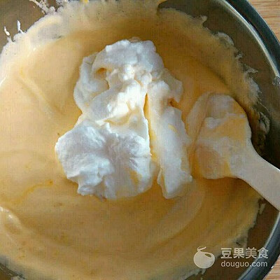 电饭锅做蛋糕的方法(电饭煲如何做蛋糕 家用)