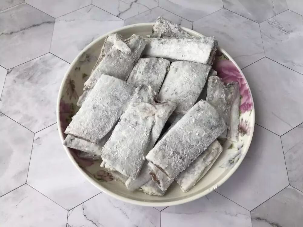糖醋带鱼的家常做法一(糖醋带鱼的做法大全)