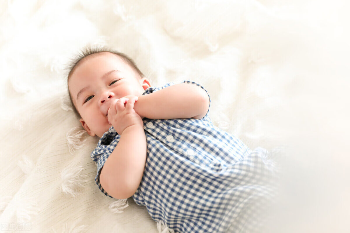 宝宝拉肚子发烧(17个月宝宝拉肚子发烧)