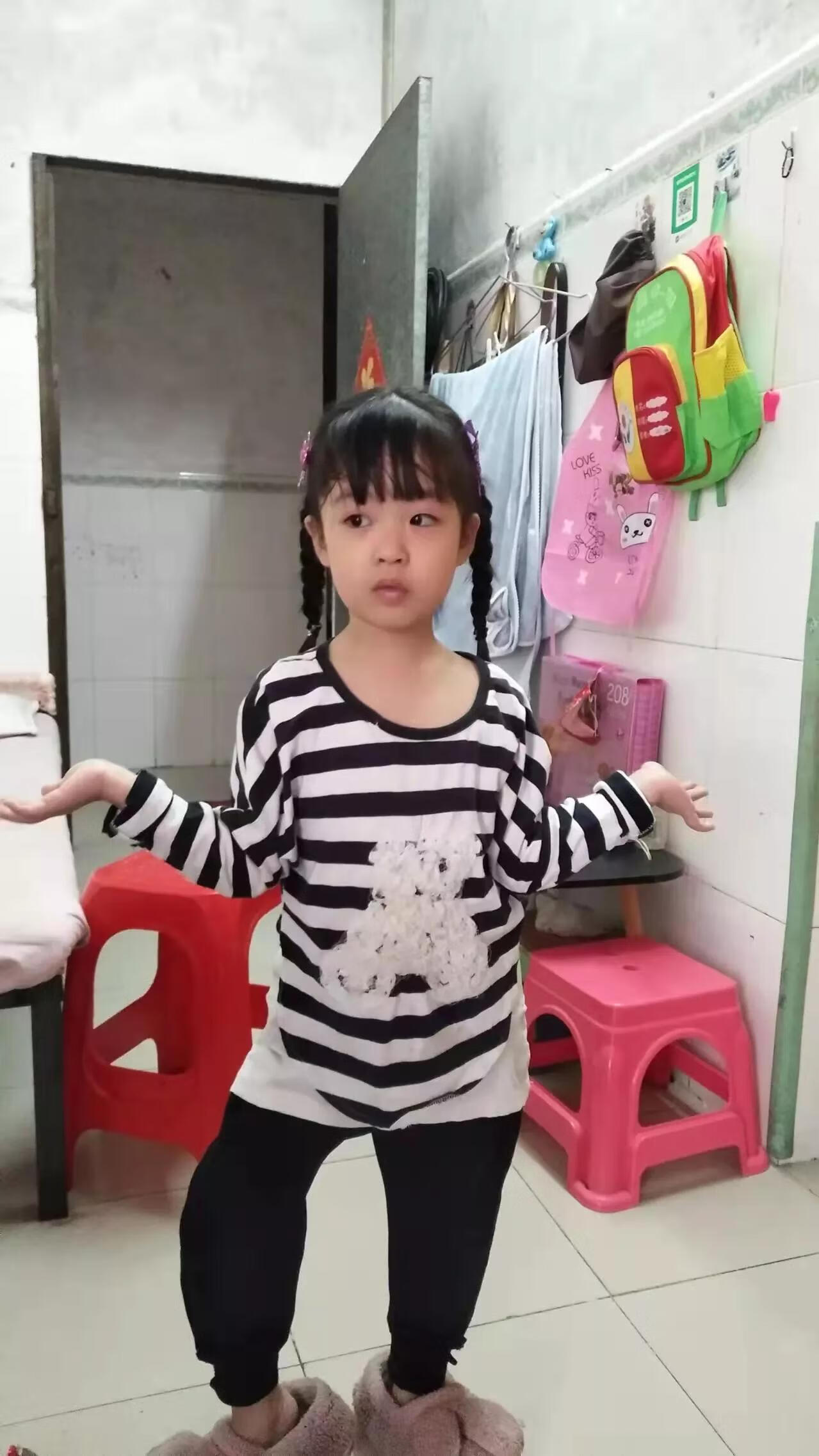宝宝被开水烫了怎么办(被开水烫伤该怎么办)