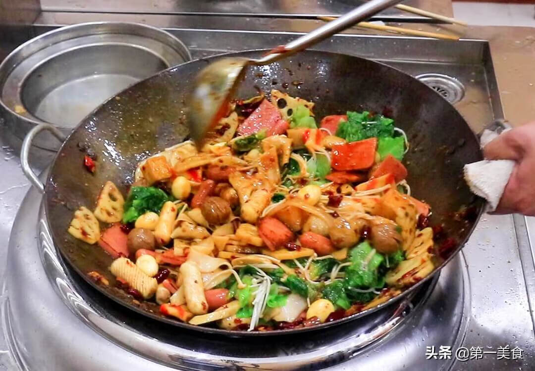 请问麻辣香锅怎么做(正宗的麻辣香锅怎么做)