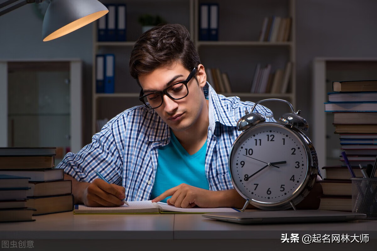 男孩起名字大全免费(男孩简洁单一名字)