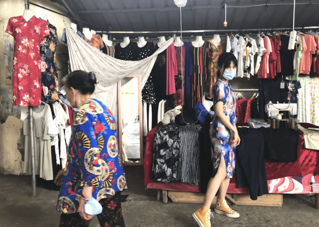 老年服装店(女士中老年服装)