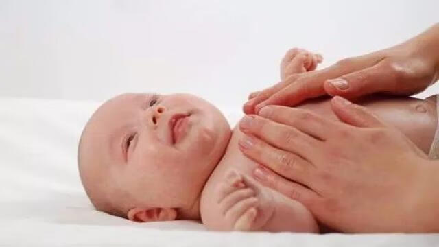 新生儿肚脐护理步骤(新生儿肚脐护理及注意事项)