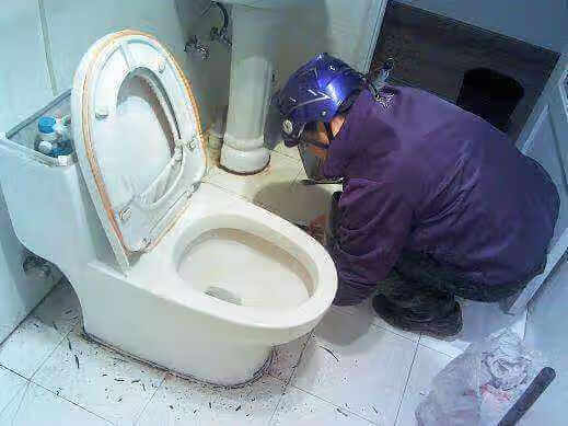 马桶堵了怎么通最快(马桶堵了怎么弄通了呢)