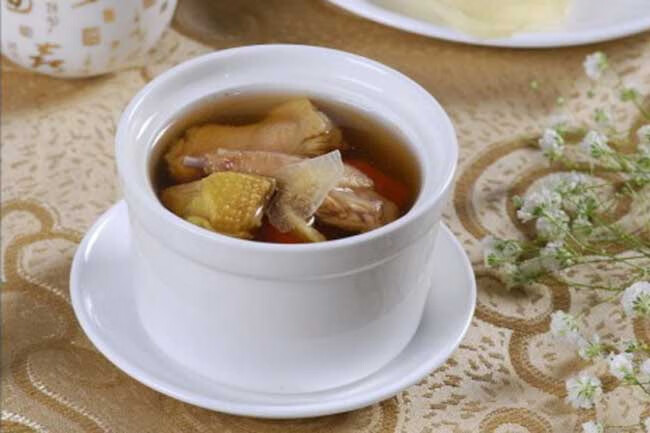 天麻炖鸽子的功效(天麻炖鸽子的做法和功效)